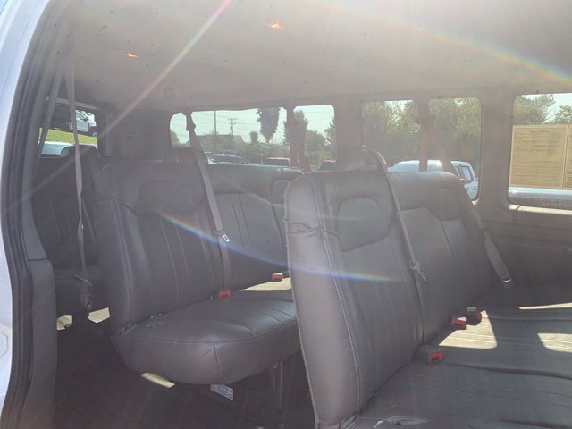 Used 2018 Chevrolet Express 3500 LS RWD image 22