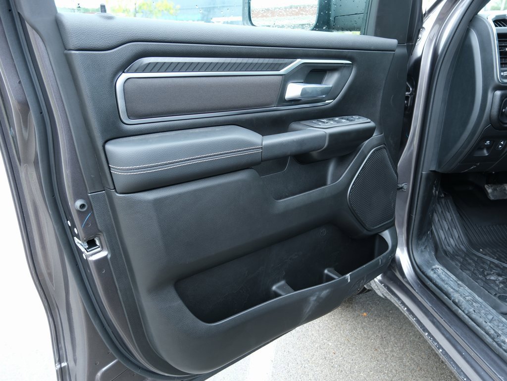 New 2026 RAM 1500 4x4 Crew Cab image 15
