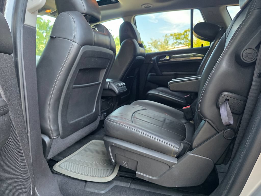 Used 2014 Buick Enclave Leather FWD image 28