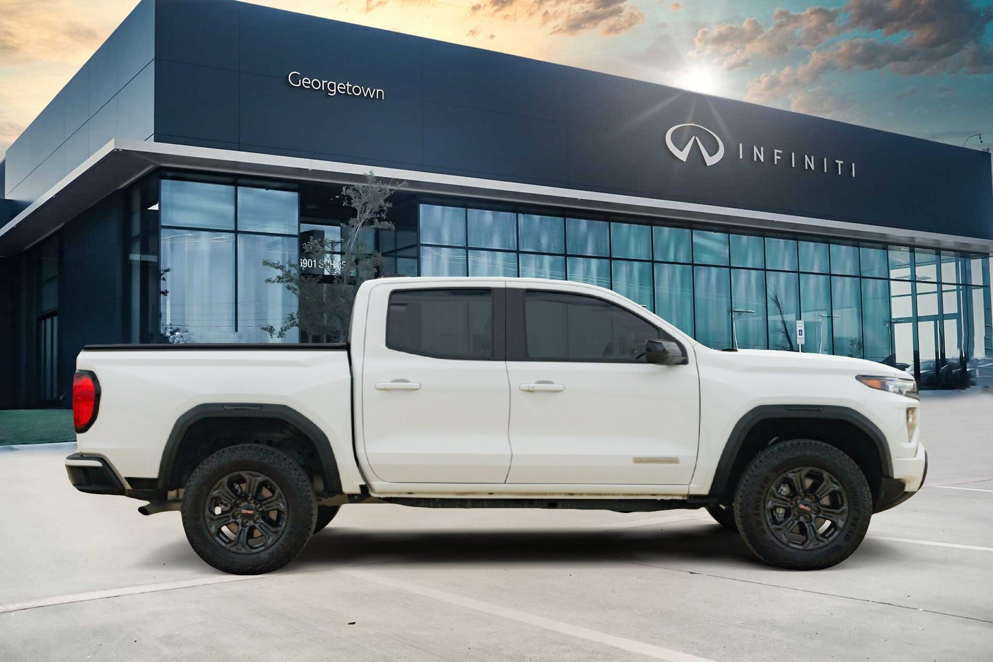 Used 2025 GMC Canyon Elevation w/ Convenience Package RWD image 4