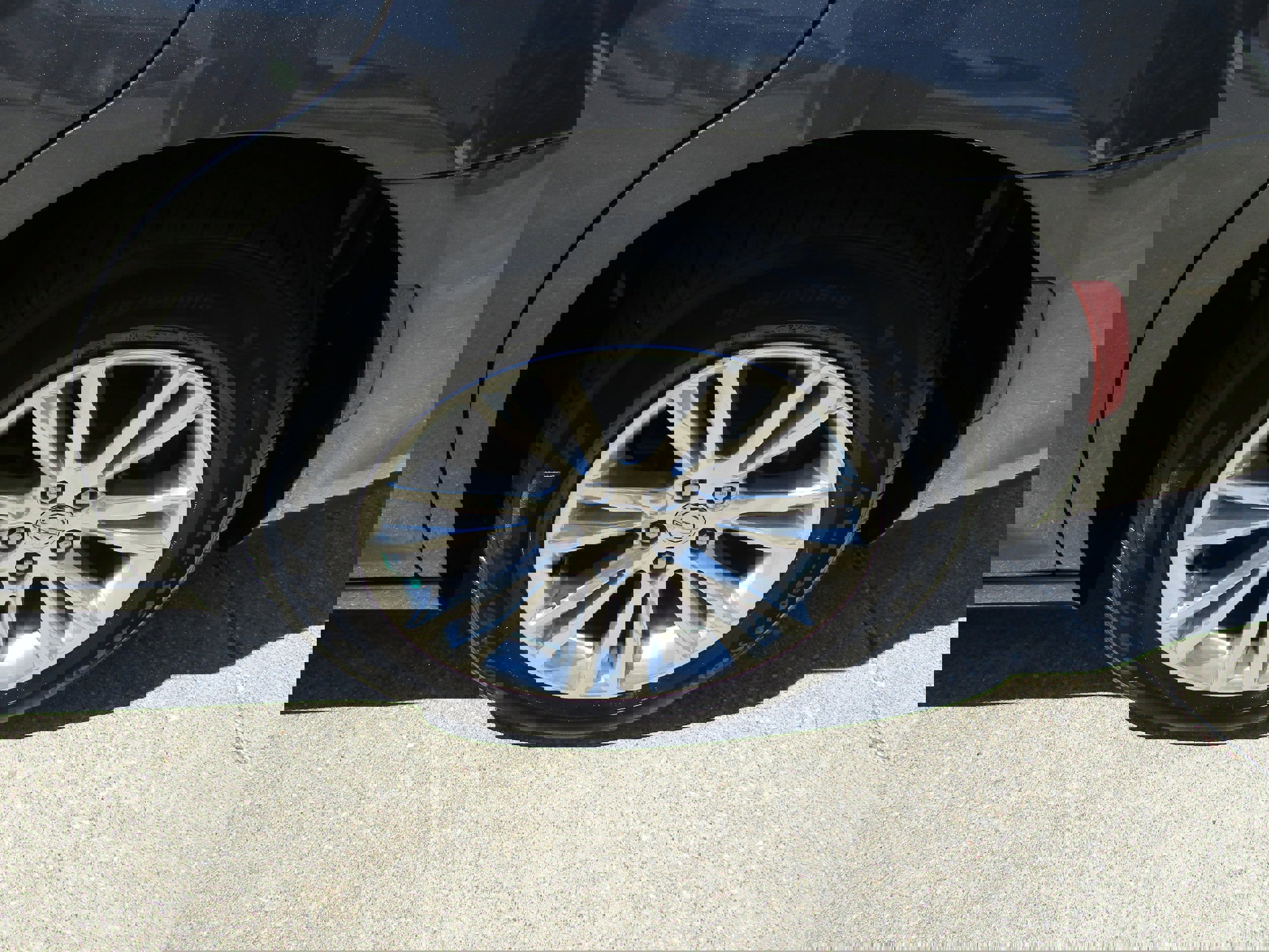 Used 2018 Chrysler 300 Touring w/ Driver Convenience Group image 10