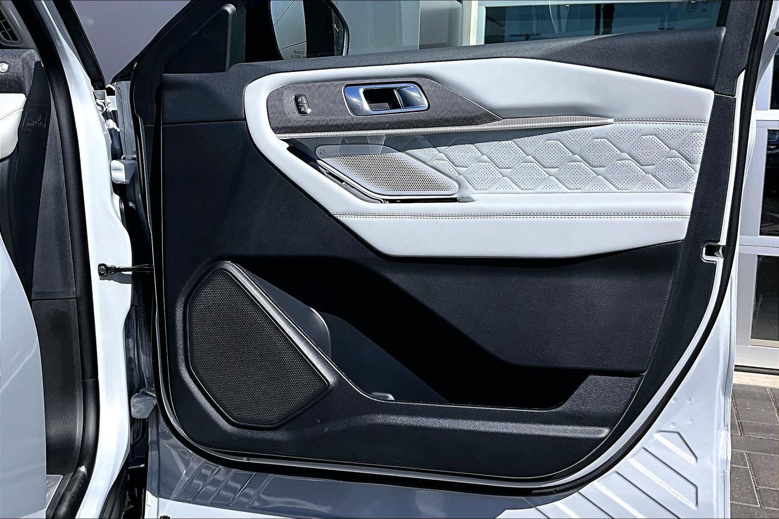 Used 2026 Ford Explorer Platinum w/ LUX Leather Package image 24