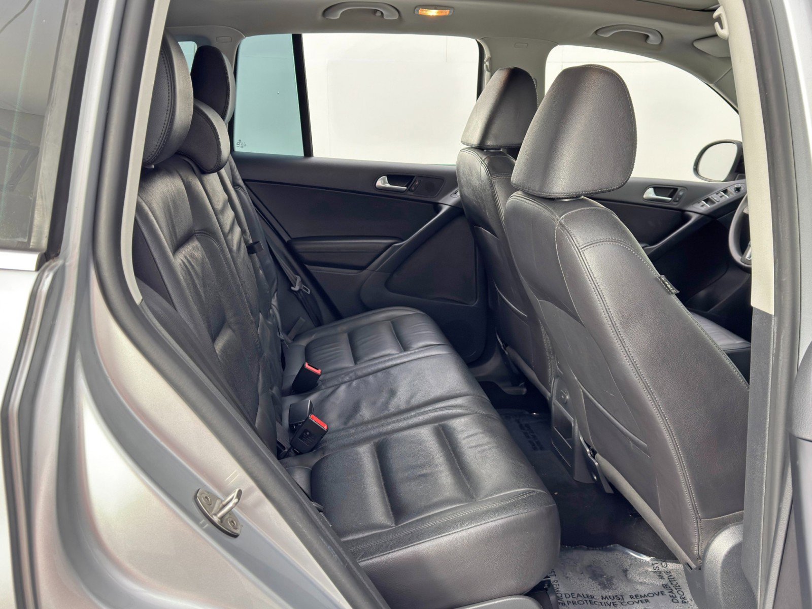 Used 2017 Volkswagen Tiguan Sport image 36