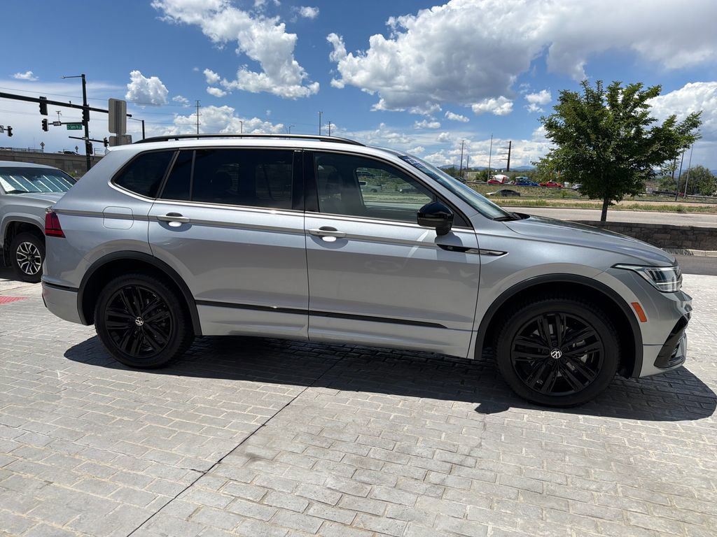 Certified 2022 Volkswagen Tiguan SE R-Line AWD/4WD image 8