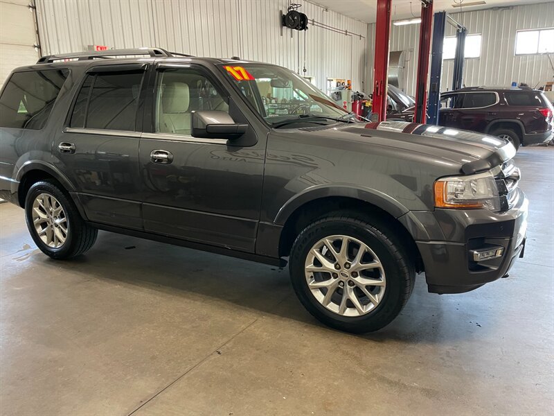 Used 2017 Ford Expedition Limited AWD/4WD image 4