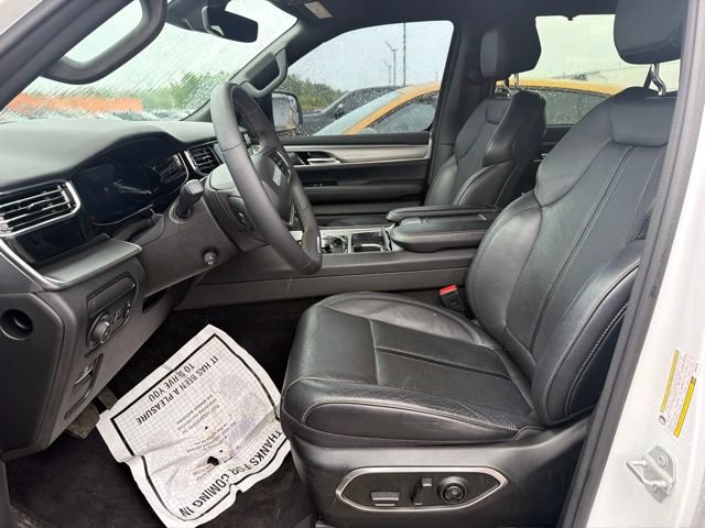 Used 2023 Jeep Wagoneer Series II w/ Convenience Group I AWD/4WD image 4