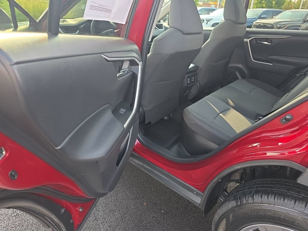 Certified 2022 Toyota RAV4 XLE w/ Convenience Package AWD/4WD image 12