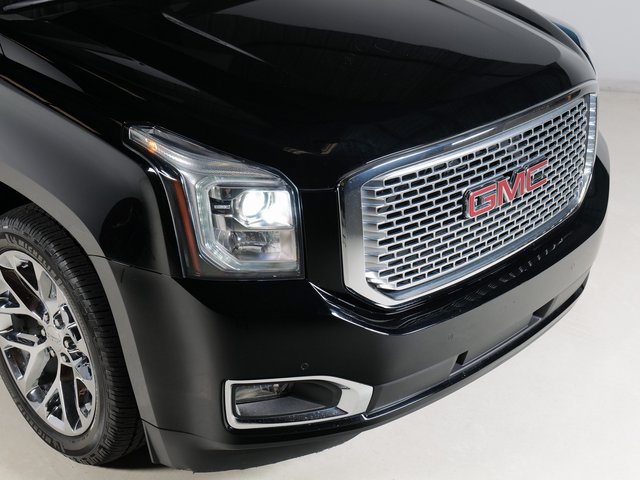 Used 2015 GMC Yukon Denali w/ Open Road Package AWD/4WD image 32