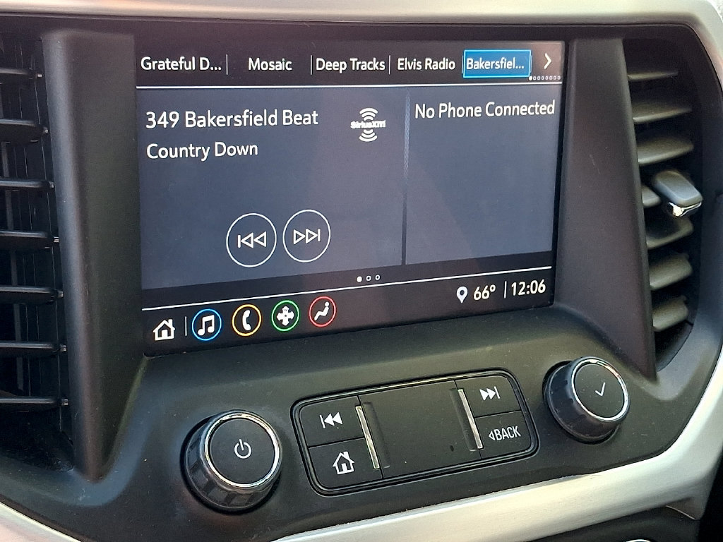 Used 2020 GMC Acadia SLE w/ Driver Convenience Package AWD/4WD image 3
