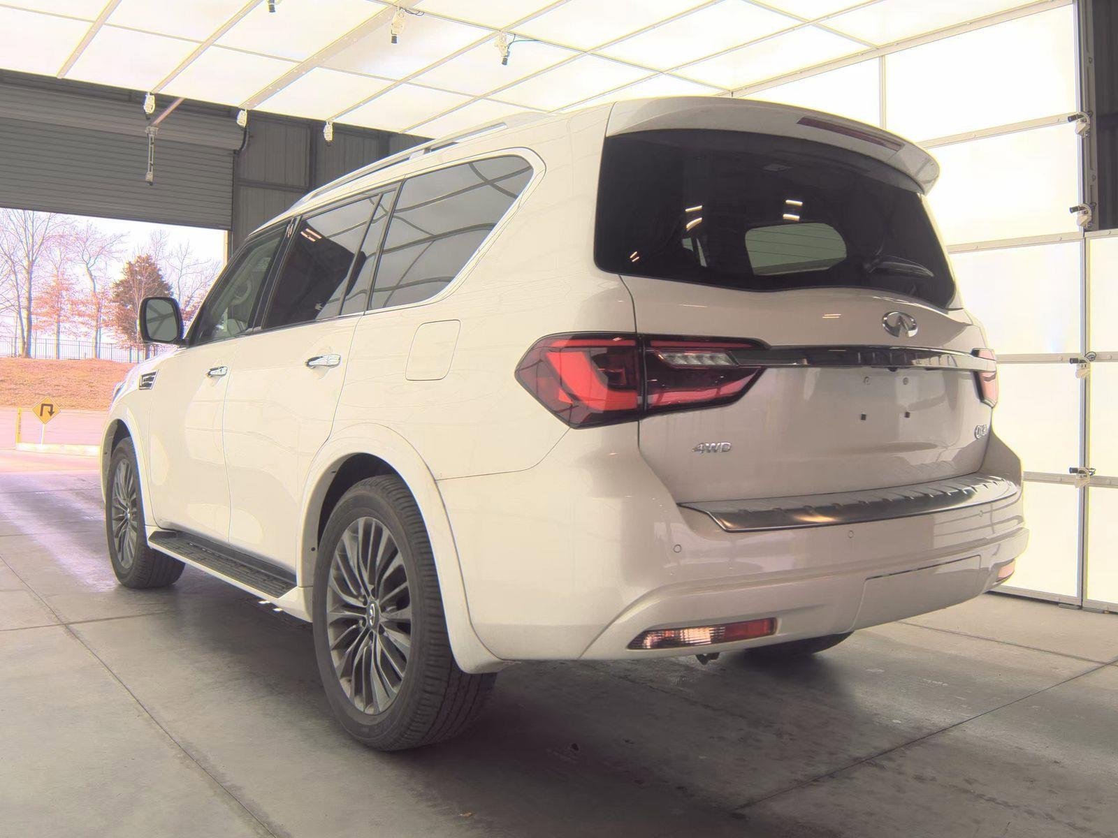 Used 2024 INFINITI QX80 Premium Select w/ Cargo Package image 8