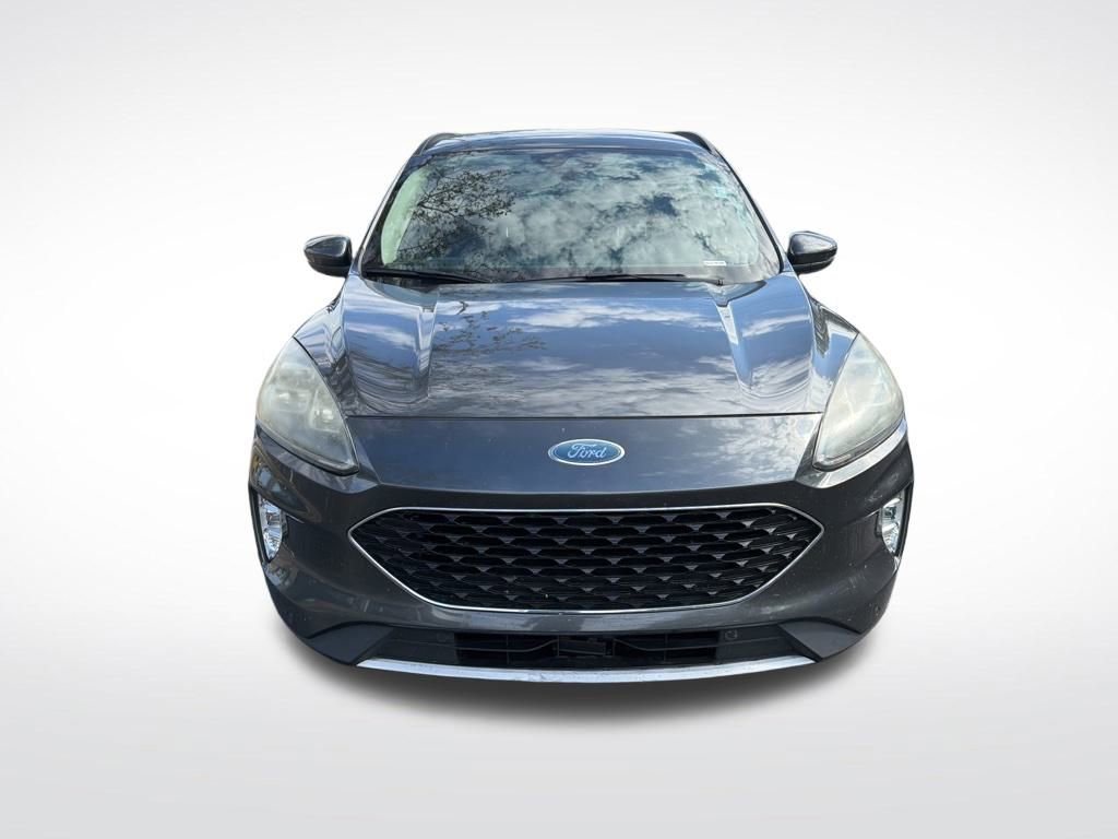 Used 2020 Ford Escape Titanium image 3