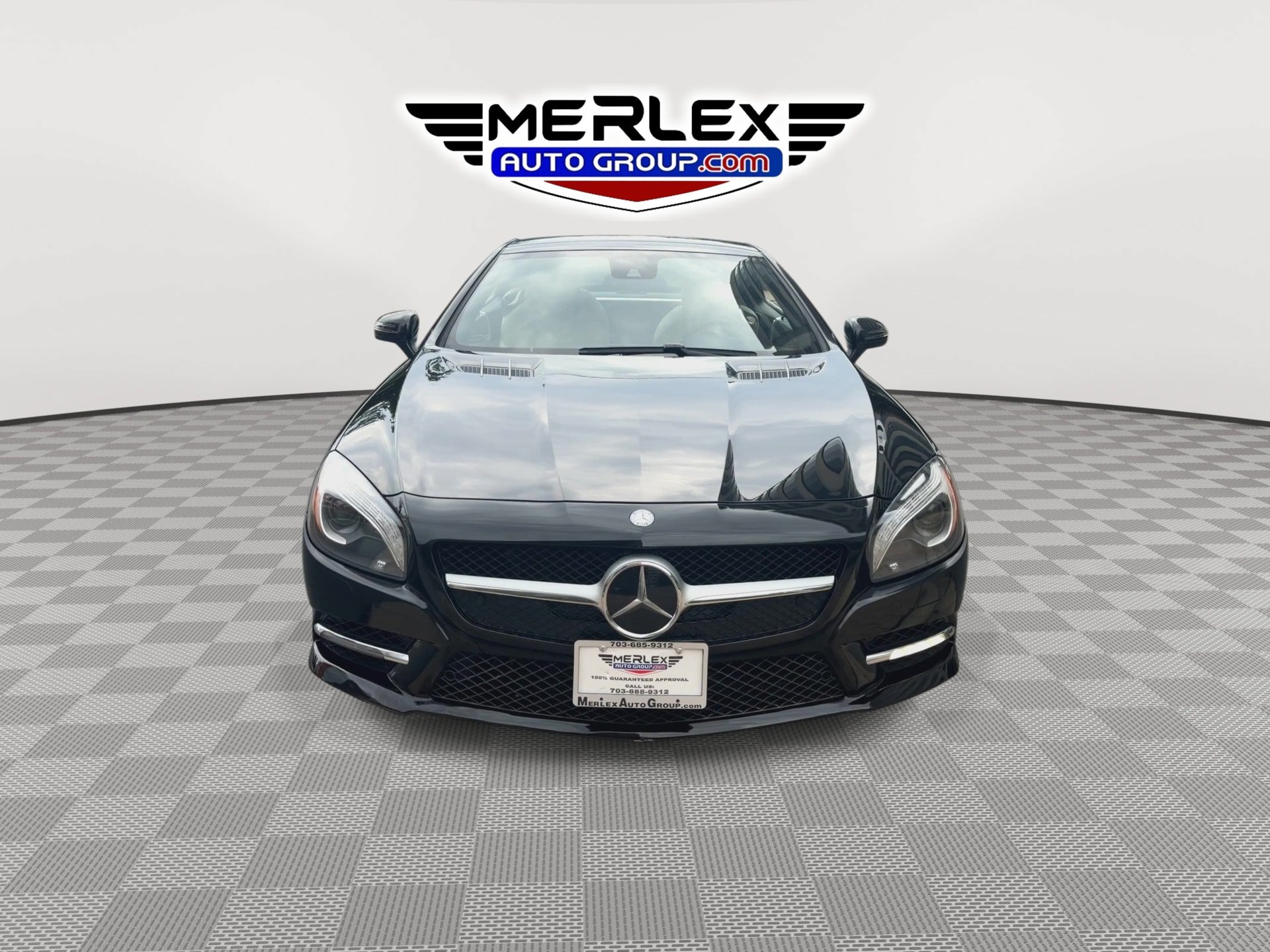 Used 2013 Mercedes-Benz SL 550 w/ Premium Pkg image 3