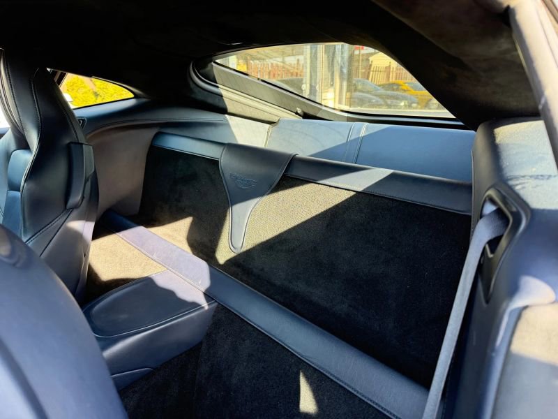 Used 2020 Aston Martin V8 Vantage Coupe image 12