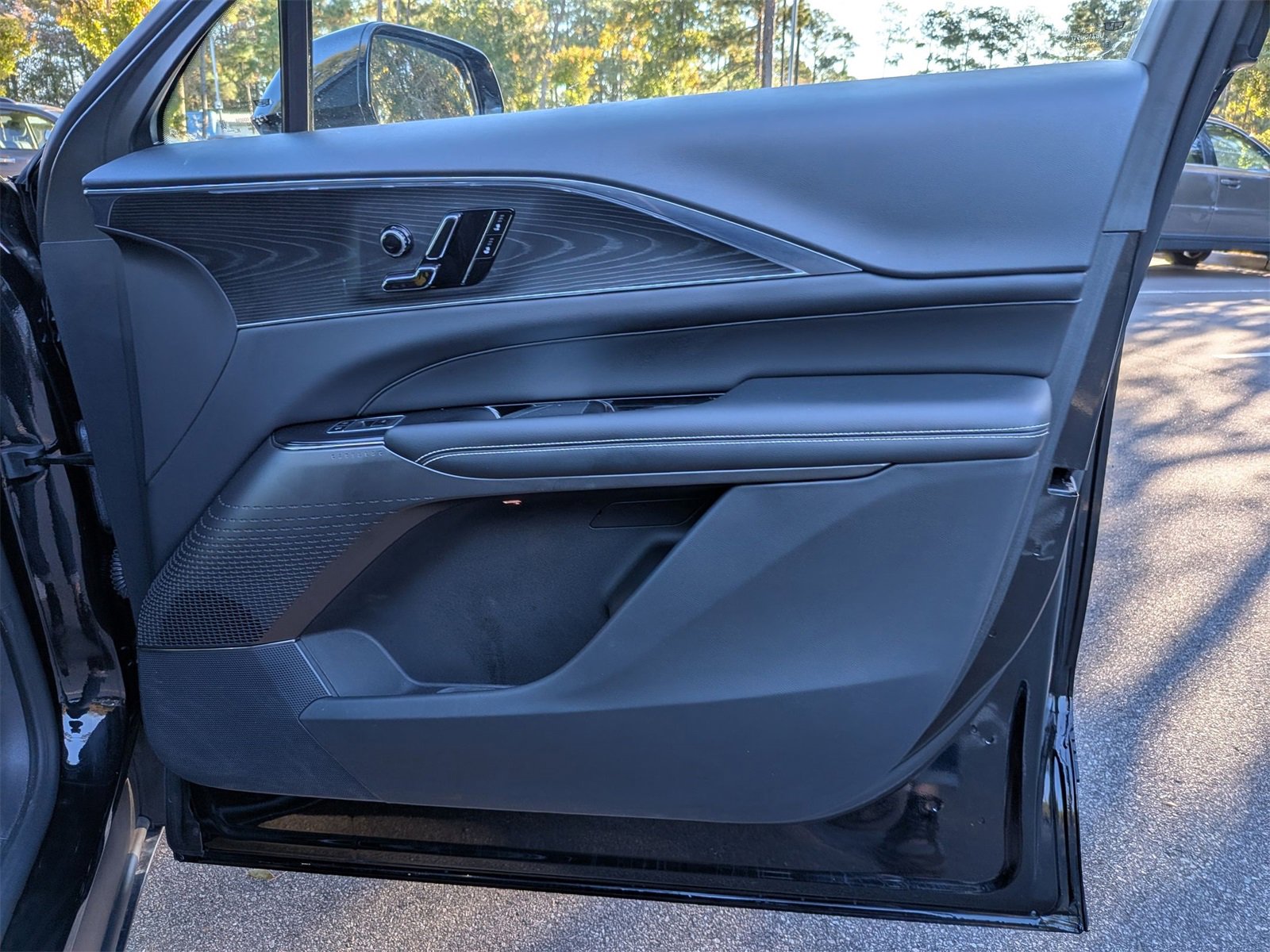 Used 2024 Cadillac Lyriq Sport image 36