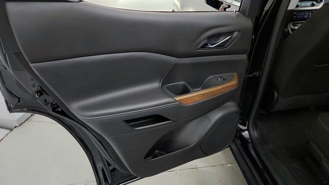 Used 2023 GMC Acadia SLE w/ Driver Convenience Package image 15