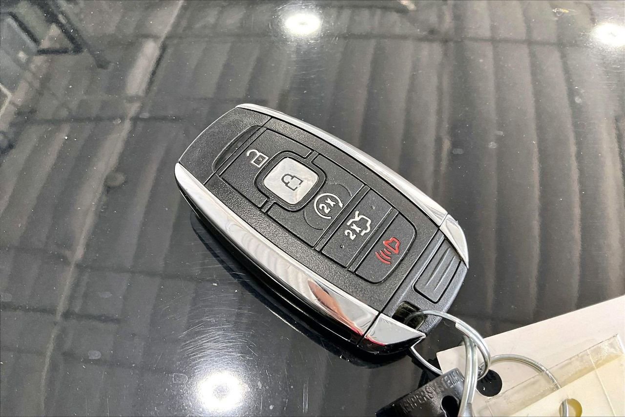 Used 2017 Lincoln MKZ Reserve FWD image 15