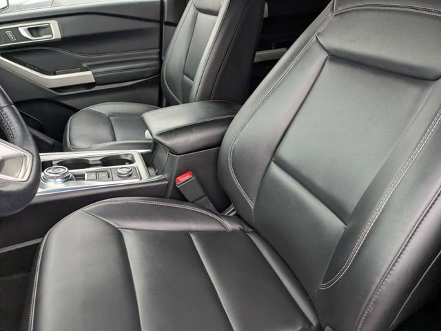 Used 2022 Ford Explorer XLT w/ Equipment Group 202A image 24