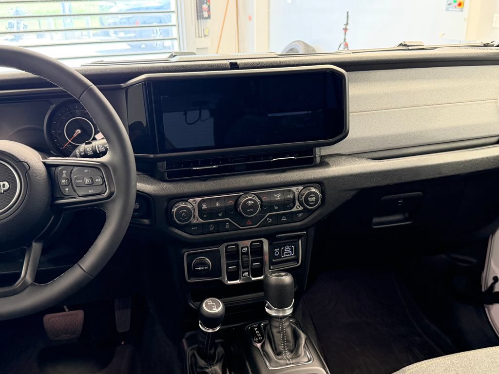 Certified 2026 Jeep Wrangler Unlimited Sport AWD/4WD image 19
