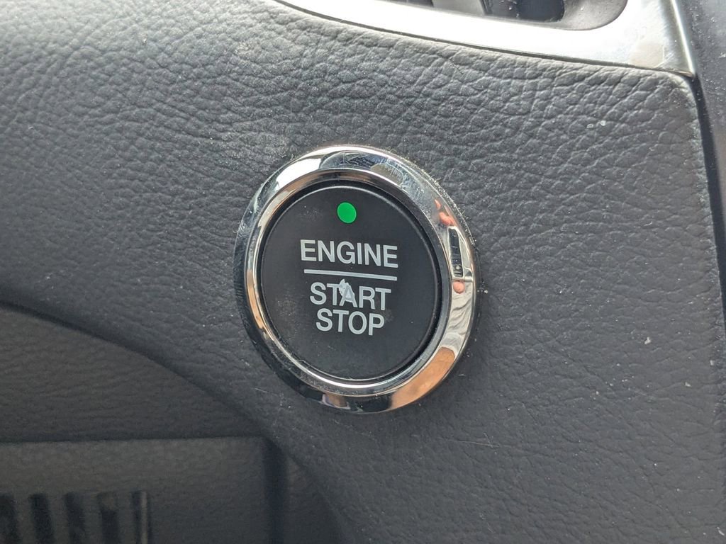 Used 2022 Ford Edge Titanium image 29