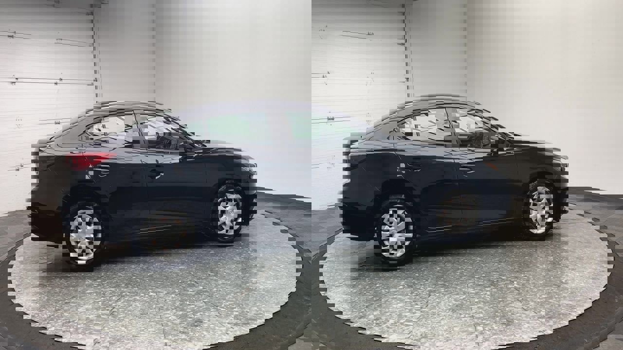 Used 2015 MAZDA MAZDA3 i Sport image 31