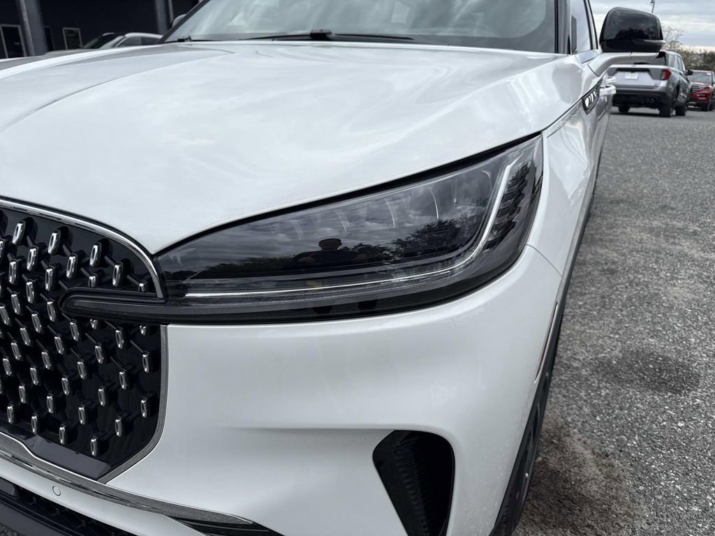 New 2025 Lincoln Aviator Reserve image 9