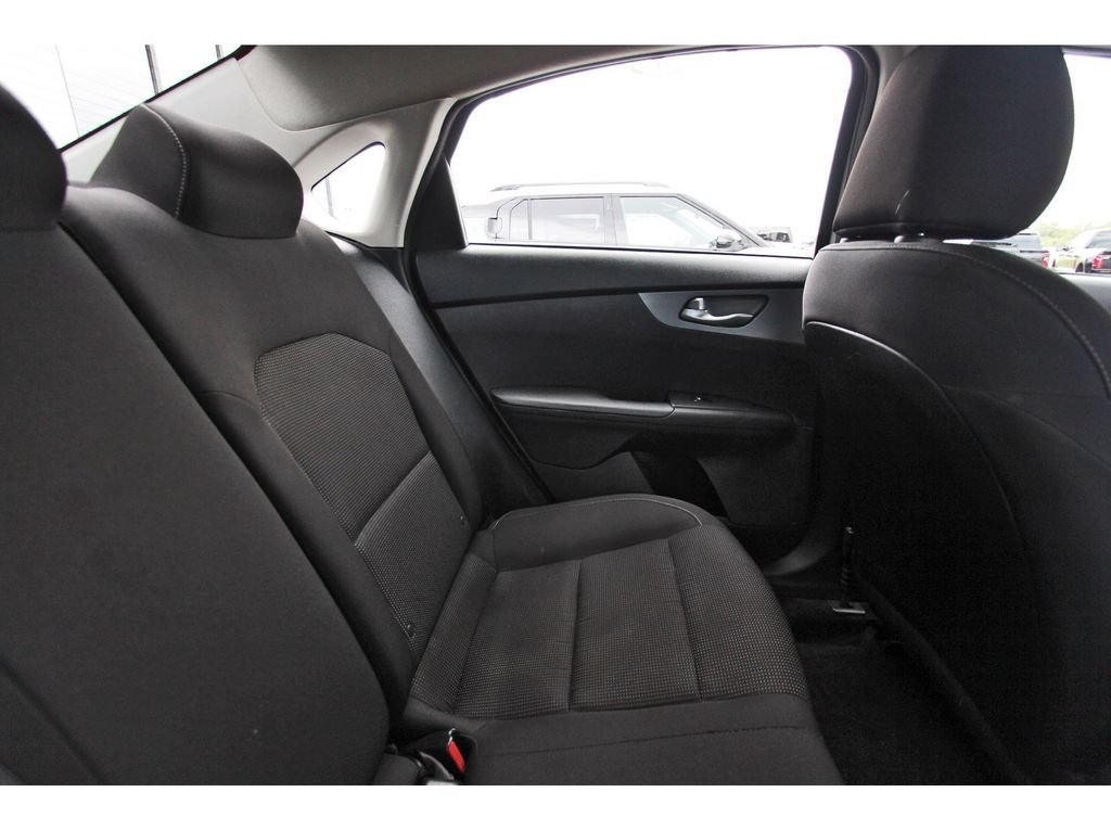 Used 2021 Kia Forte LXS FWD image 13