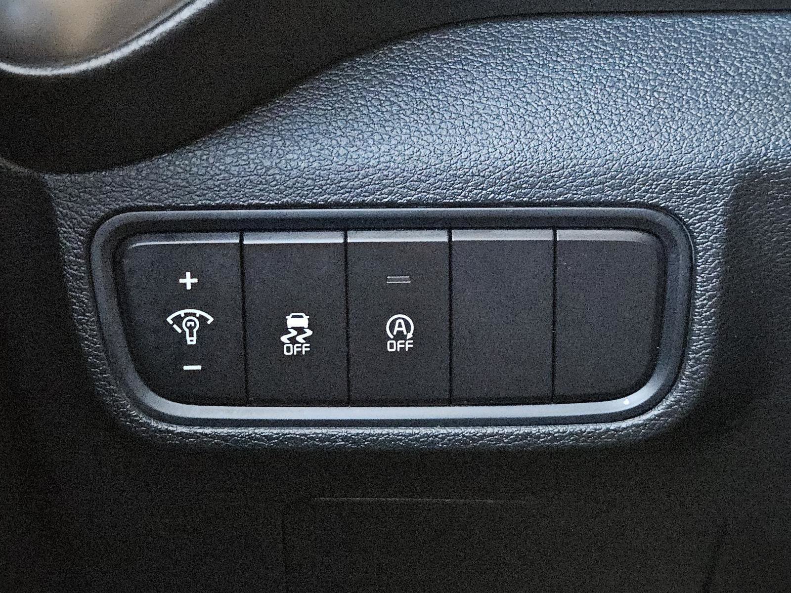 Used 2023 Kia Soul LX w/ LX Technology Package image 16