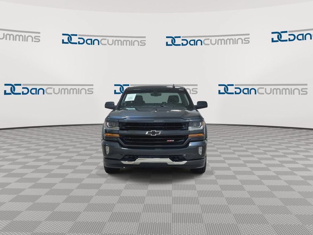 Used 2018 Chevrolet Silverado 1500 LT w/ All Star Edition AWD/4WD image 3