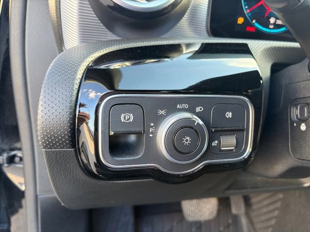 Used 2021 Mercedes-Benz A 220 image 5