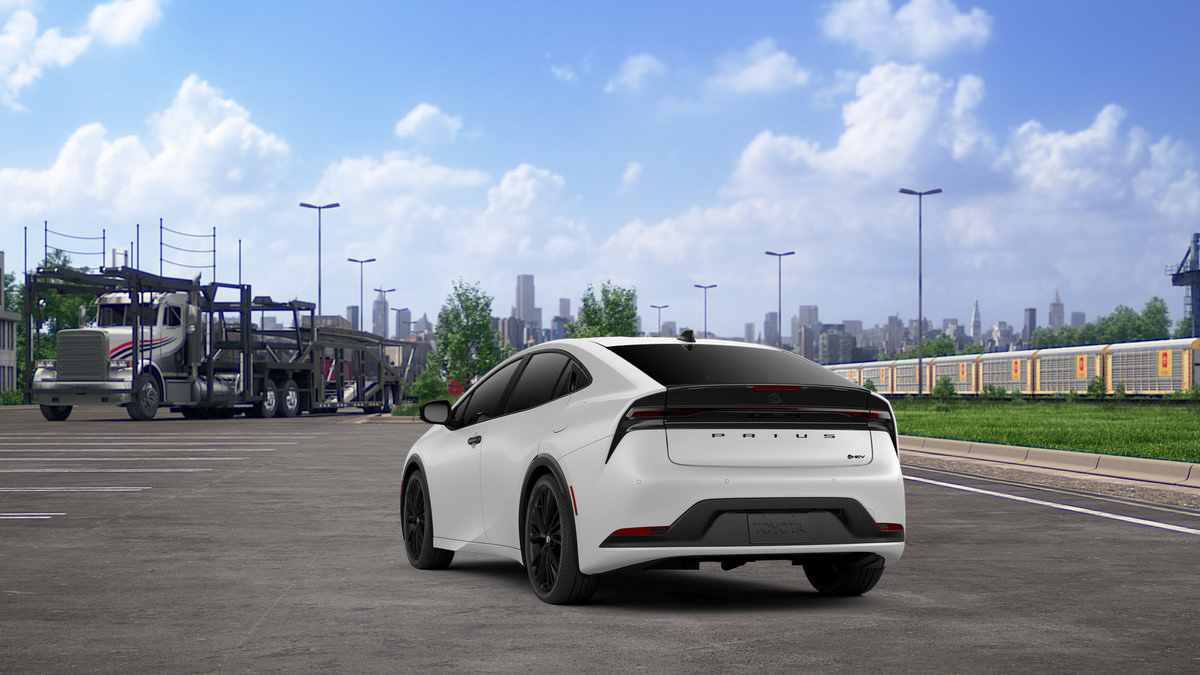 New 2026 Toyota Prius FWD image 7