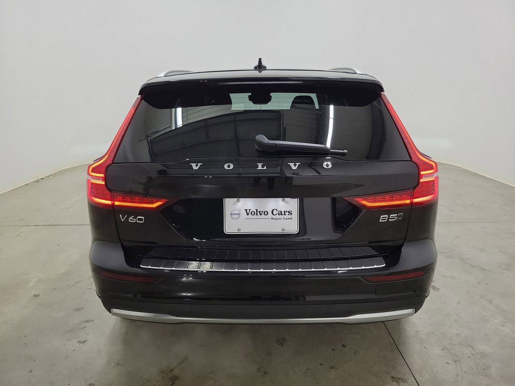 New 2026 Volvo V60 B5 Cross Country Plus w/ Protection Package Premier image 6
