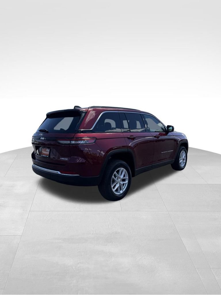 Certified 2025 Jeep Grand Cherokee Laredo X w/ Luxury Tech Group I AWD/4WD image 25