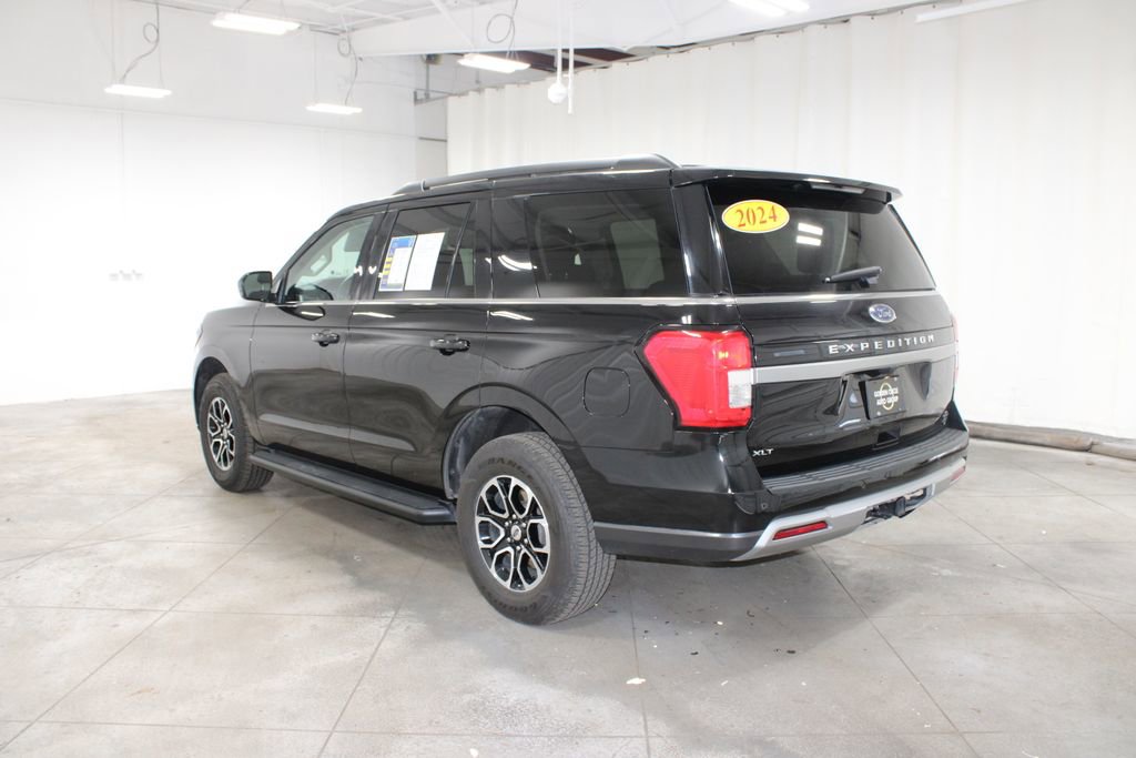 Used 2024 Ford Expedition XLT image 7