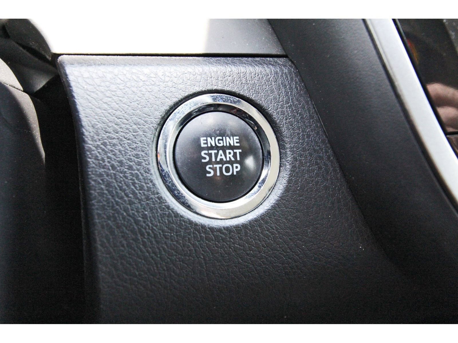 Used 2023 Toyota Camry SE w/ Convenience Package image 19
