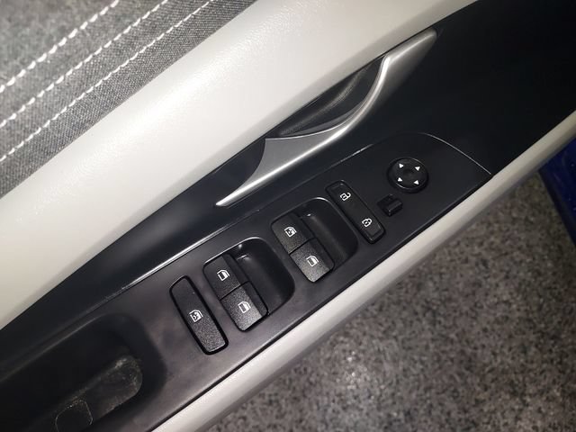 Used 2024 Hyundai Elantra Limited FWD image 19