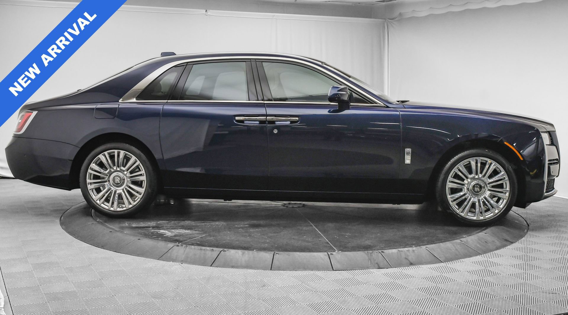 Used 2023 Rolls-Royce Ghost image 10