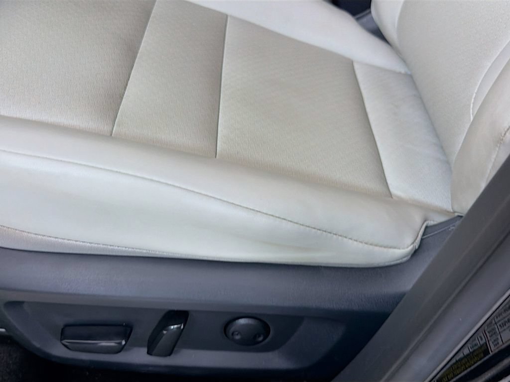 Used 2024 Nissan Rogue SV w/ SV Premium Package FWD image 23