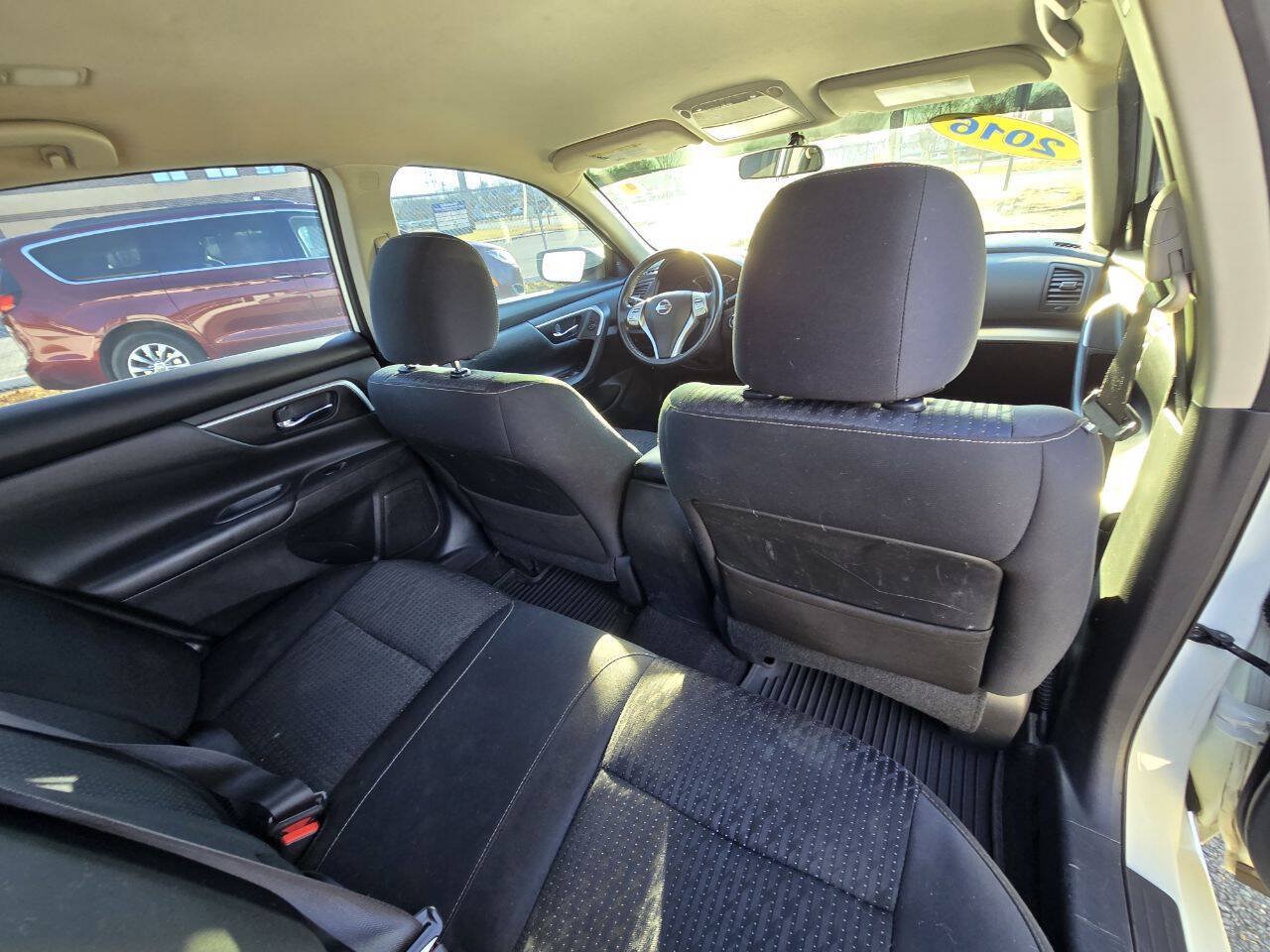 Used 2016 Nissan Altima 2.5 SV FWD image 35