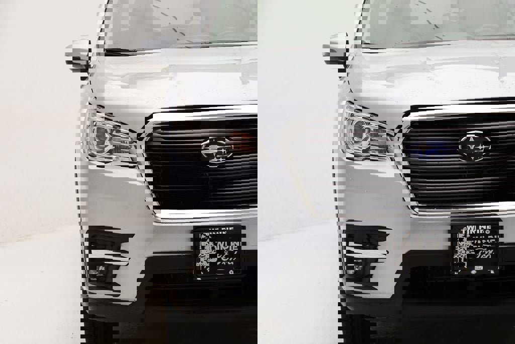 Used 2022 Subaru Ascent Limited w/ Technology Package image 3