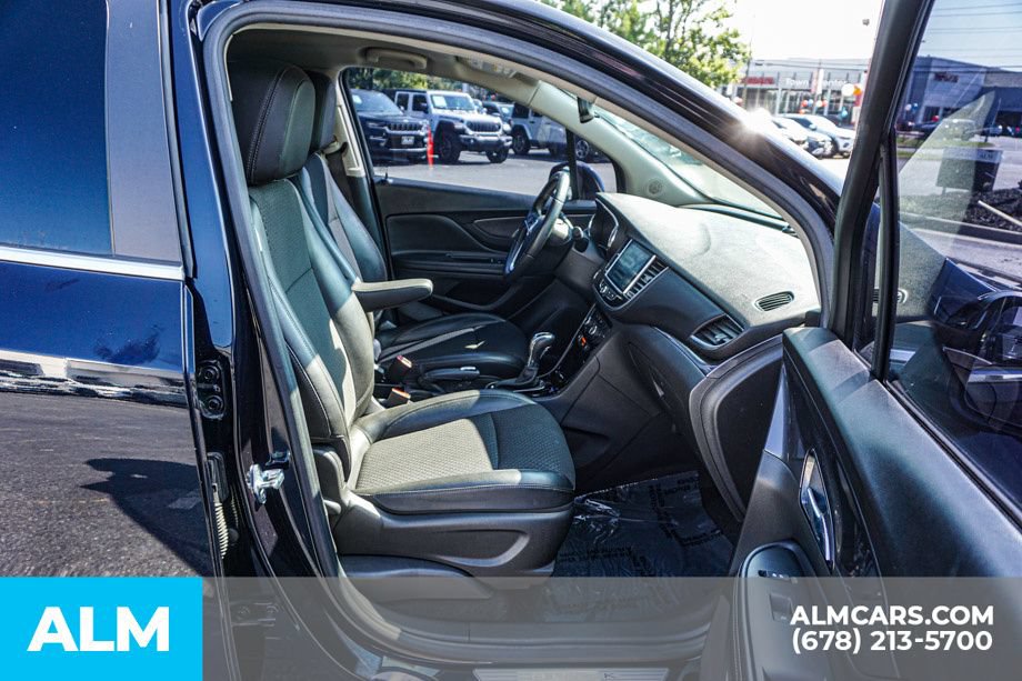 Used 2021 Buick Encore Preferred AWD/4WD image 22