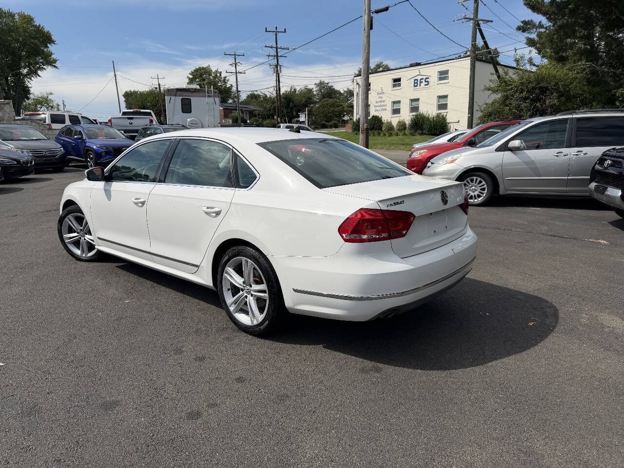 Used 2013 Volkswagen Passat TDI SEL Premium FWD image 5