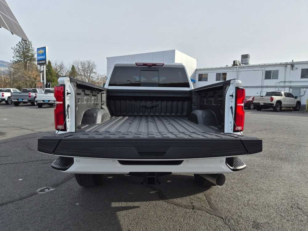 New 2026 Chevrolet Silverado 2500 High Country w/ High Country Premium Package image 13