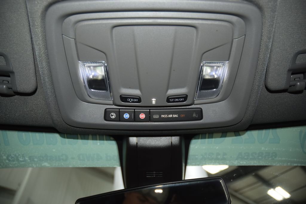 Used 2022 Chevrolet Silverado 1500 Custom w/ Safety Confidence Package AWD/4WD image 46