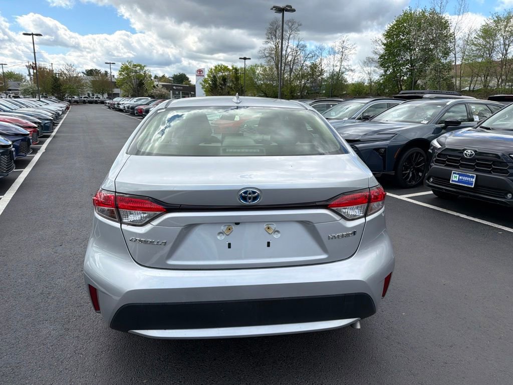 Used 2021 Toyota Corolla LE FWD image 6