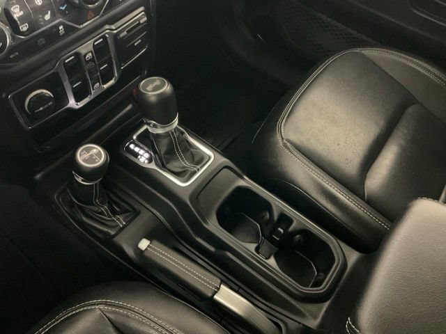 Used 2022 Jeep Wrangler Unlimited Sahara w/ Cold Weather Group AWD/4WD image 12