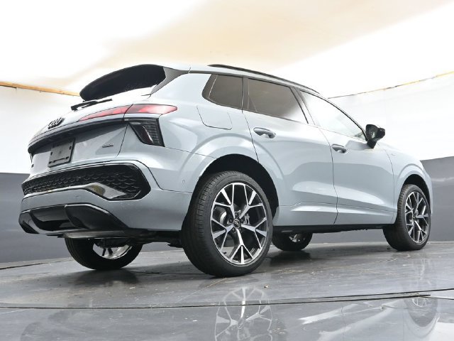 New 2026 Audi Q3 quattro 2.0T AWD/4WD image 34