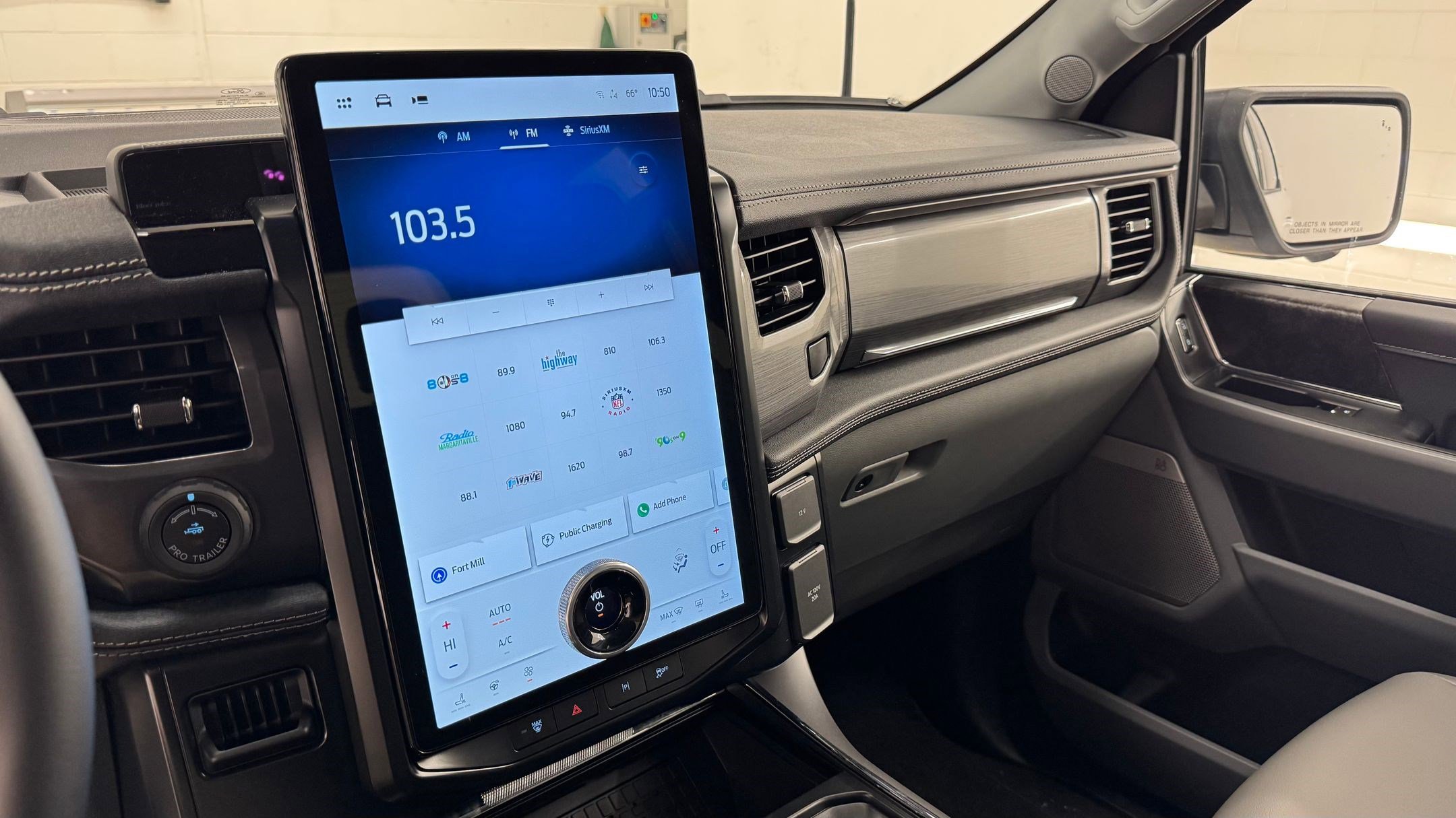 New 2025 Ford F150 Lightning Flash image 31