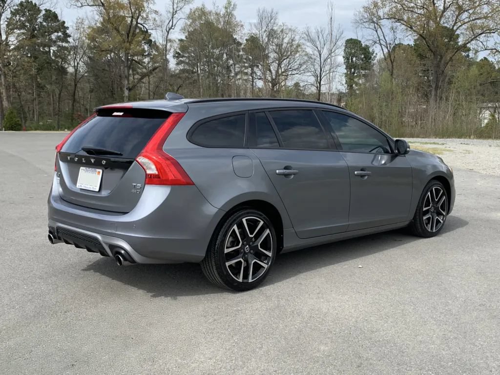 Used 2018 Volvo V60 T5 Dynamic w/ Vision Package AWD/4WD image 7
