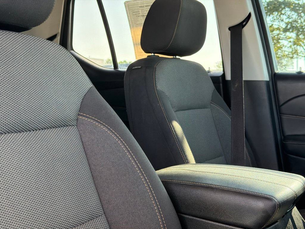 Used 2019 Chevrolet Traverse LT w/ LPO, Floor Liner Package AWD/4WD image 37