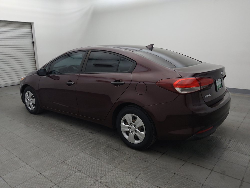 Used 2017 Kia Forte LX FWD image 3